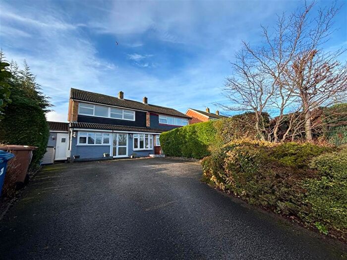 3 Bedroom Property To Rent In Grange Lane, Lichfield, WS13