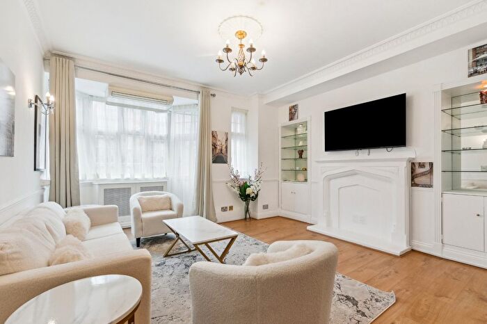 4 Bedroom Flat To Rent In Brompton Road, London, SW3