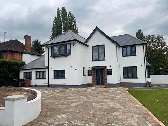 5 Bedroom Detached House To Rent In Bourne End Road, Northwood, HA6