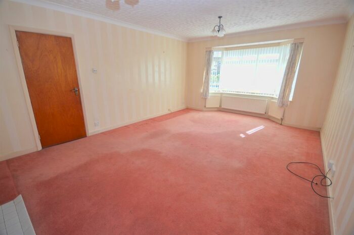 2 Bedroom Detached Bungalow For Sale In The Mead, Bexhill-On-Sea, TN39