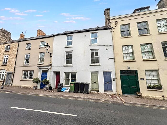 1 Bedroom Flat For Sale In Ground Floor Flat, Silver Street, Tetbury, Gloucestershire, GL8
