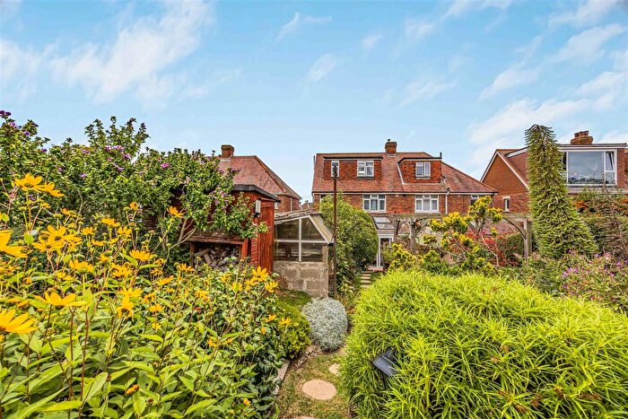 4 Bedroom Semi-Detached House For Sale In Woodfield Avenue, Portsmouth, PO6