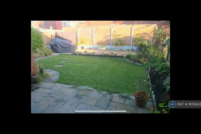 1 Bedroom Detached House To Rent In Audenshaw, Audenshaw, M34