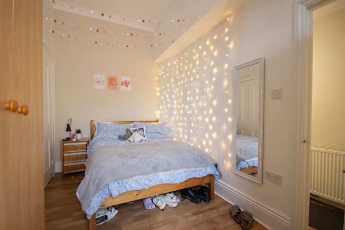 2 Bedroom Apartment To Rent In Grosvenor Place, Newcastle Upon Tyne, NE2