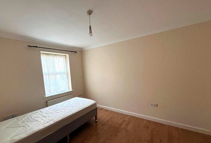 2 Bedroom Flat To Rent In Mascott Square, Colchester, CO4