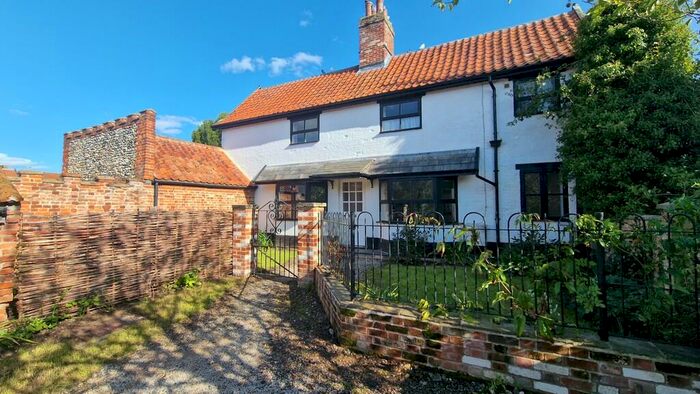 2 Bedroom Detached House To Rent In Smiths Court, Harleston, IP20