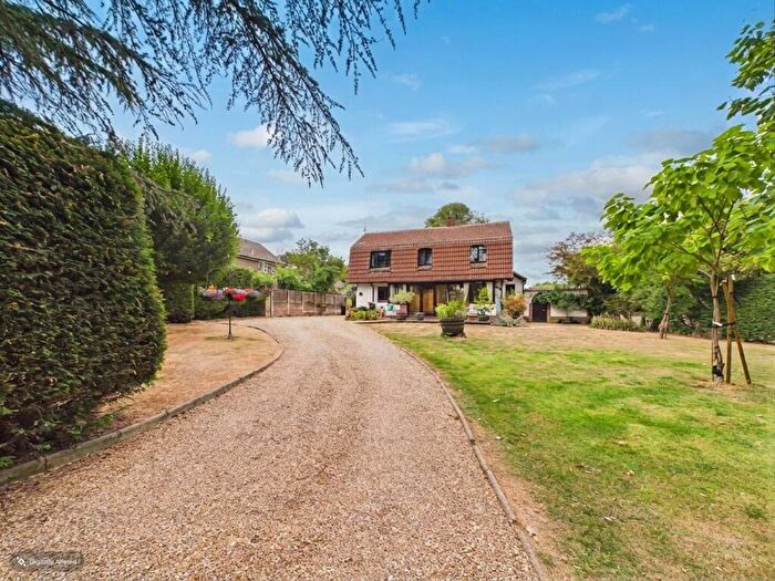3 Bedroom Detached House For Sale In The Park, Great Barton, IP31