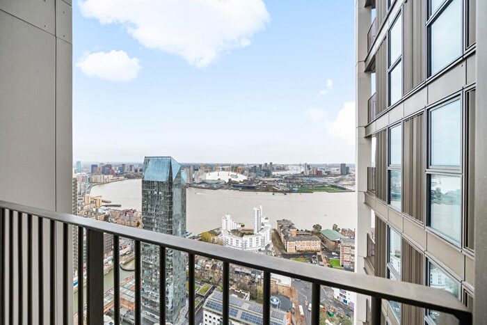 1 Bedroom Flat For Sale In One Thames Quay Marsh Wall, E14