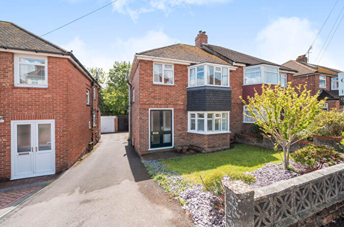 3 Bedroom Semi-Detached House For Sale In Uplands Crescent, Fareham, Hampshire, PO16