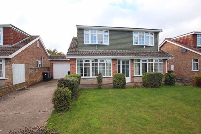 3 Bedroom Detached House For Sale In Grainsby Avenue, Holton Le Clay, DN36