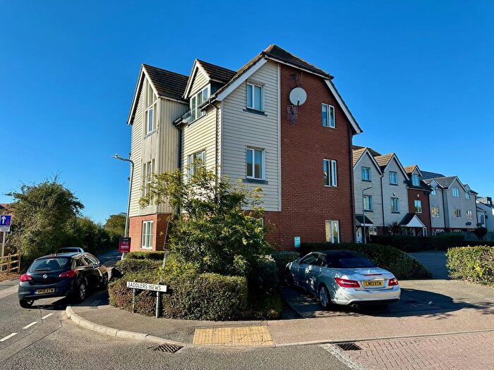 2 Bedroom Flat For Sale In Saddlers Mews, Ramsgate, CT12