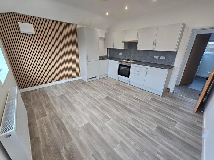 2 Bedroom Flat To Rent In Queslett Road, Sutton Coldfield, B43