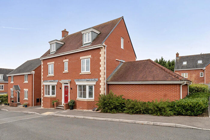 5 Bedroom House For Sale In Renard Rise, Stonehouse, GL10
