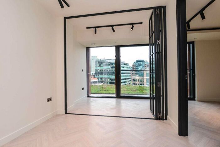 1 Bedroom Flat To Rent In Sun Street, Shoreditch, London, EC2A