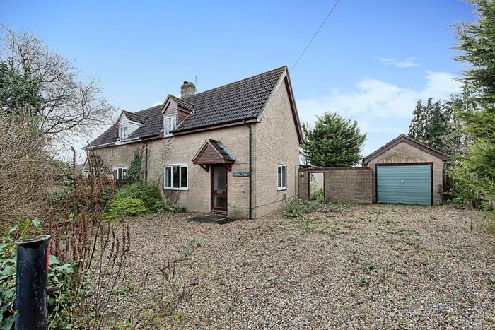 3 Bedroom Semi-Detached House For Sale In Icklingham Road, West Stow, Bury St. Edmunds, IP28