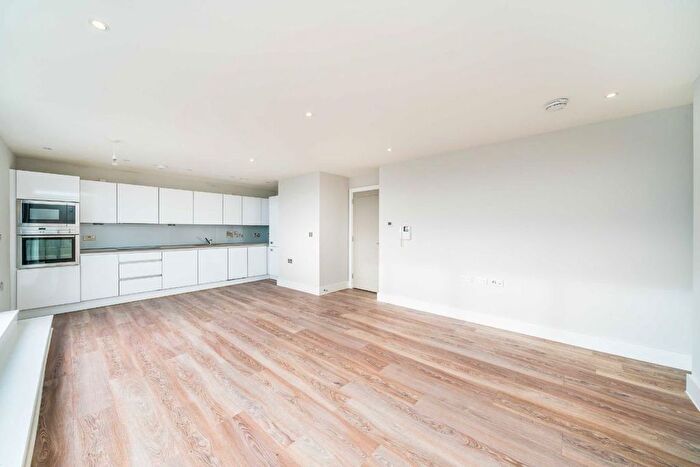 1 Bedroom Flat To Rent In Lower Richmond Road, Kew, Richmond, TW9