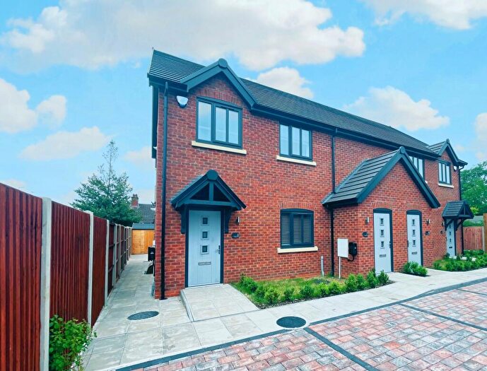 2 Bedroom Maisonette To Rent In Vicarage Road, West Bromwich, B71