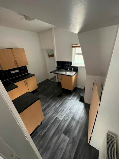 2 Bedroom Terraced House To Rent In Clive Vale, Estcourt Street, Hull, HU9