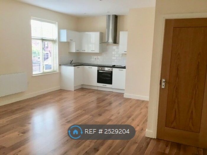 2 Bedroom Flat To Rent In Thompson's Yard, Ossett, WF5