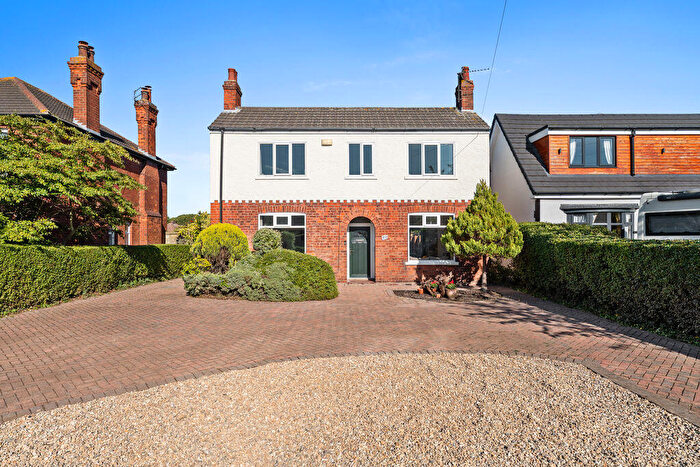 4 Bedroom Detached House For Sale In Louth Road, Scartho, DN33