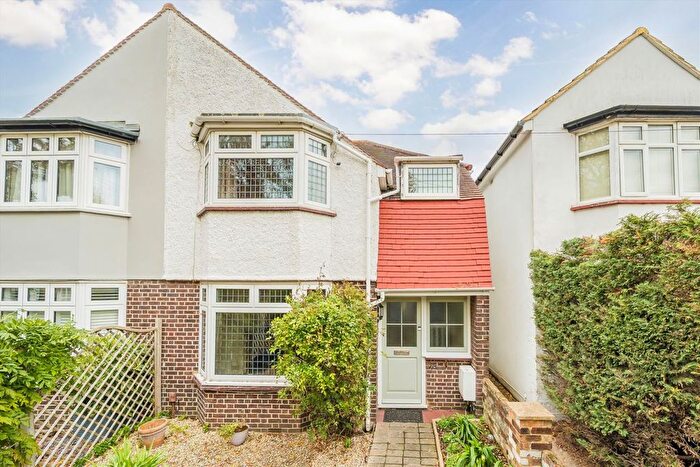 3 Bedroom Property To Rent In Hatherop Road, Hampton, TW12