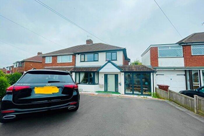 3 Bedroom Property To Rent In Chapel Avenue, Walsall, WS8