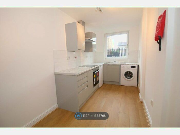 3 Bedroom Flat To Rent In Crete Tower, Liverpool, L5
