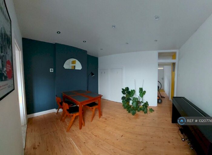 2 Bedroom Terraced House To Rent In Hastings Road, Croydon, CR0