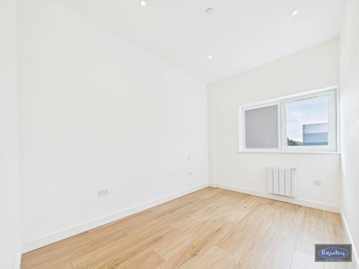 1 Bedroom Flat To Rent In Progressive Close, Heather Court, DA14