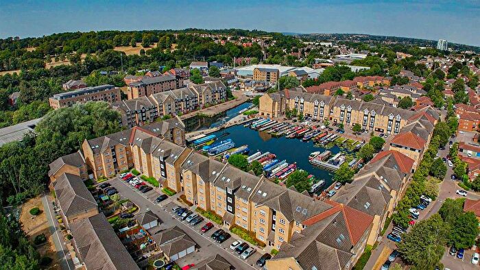 3 Bedroom Flat For Sale In Stephenson Wharf, Hemel Hempstead, HP3