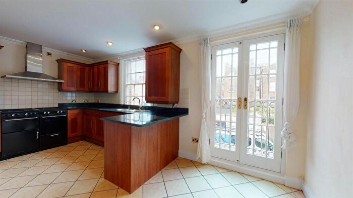 4 Bedroom House To Rent In Spencer Square, Ramsgate, CT11