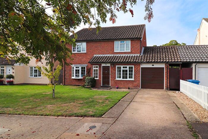 4 Bedroom Link Detached House To Rent In Ann Beaumont Way, Hadleigh, IP7
