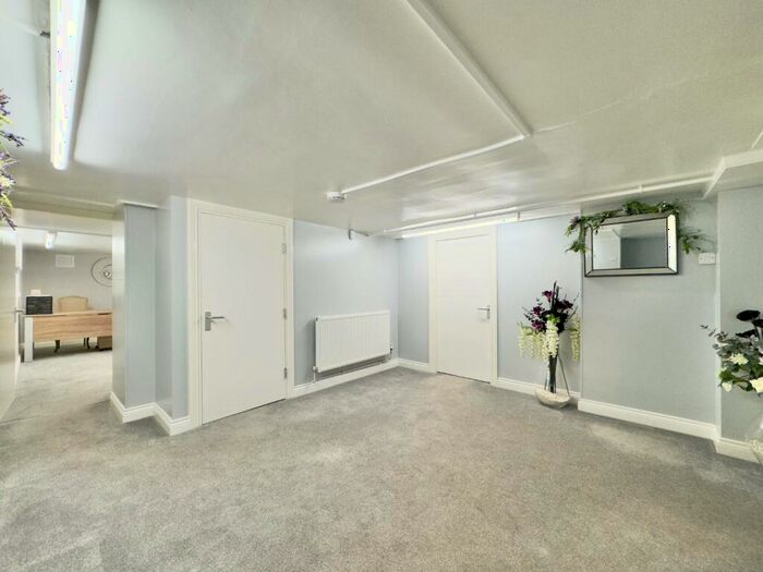 3 Bedroom Detached House For Sale In Bence Lane, Darton, Barnsley, S75