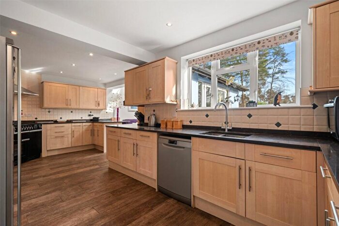 5 Bedroom Detached House For Sale In Broom Acres, Sandhurst, Berkshire, GU47