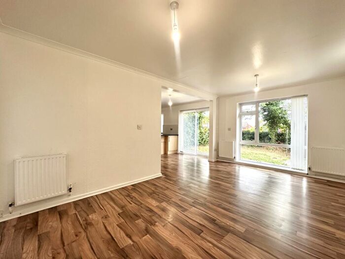 3 Bedroom Semi-Detached House To Rent In Bristol Road, Edgbaston, B5
