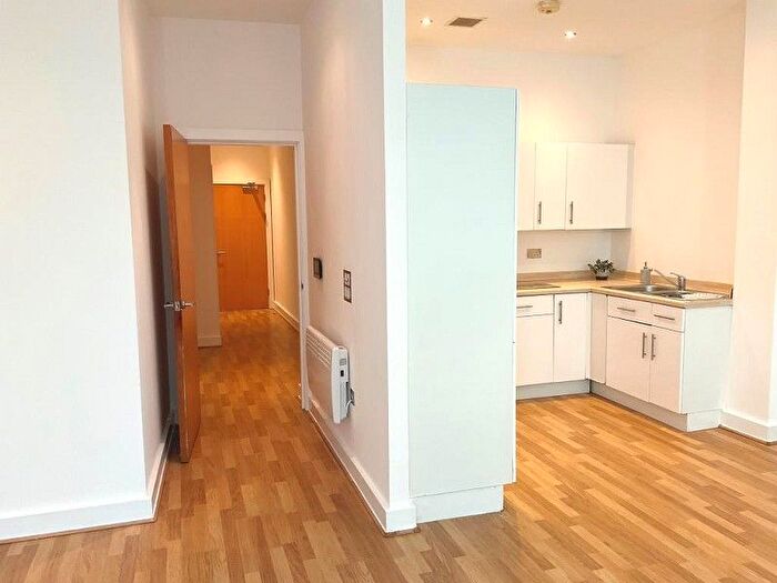 2 Bedroom Flat To Rent In Pugh Buildings, Cowell St, Llanelli., SA15