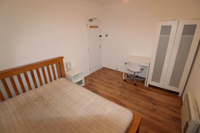 3 Bedroom Flat To Rent In Gardner Crescent, Aberdeen, AB12