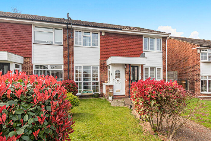 2 Bedroom Terraced House For Sale In Browning Close, Welling, DA16