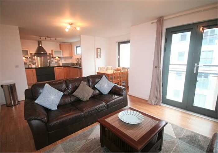 2 Bedroom Flat To Rent In Fishermans Way, Swansea, Maritime Quarter, SA1