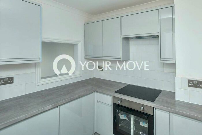 2 Bedroom Flat To Rent In Mariners Court, Lower Street, Plymouth, Devon, PL4