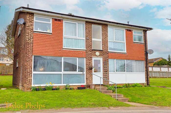 1 Bedroom Apartment For Sale In Berners Way, Broxbourne, EN10