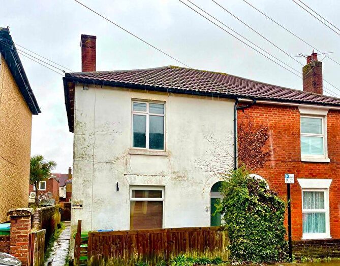 2 Bedroom Flat To Rent In Johns Road, Southampton, SO19