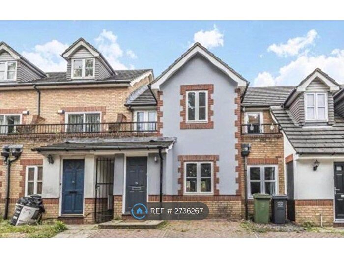 2 Bedroom Terraced House To Rent In Amblecote Meadows, London, SE12
