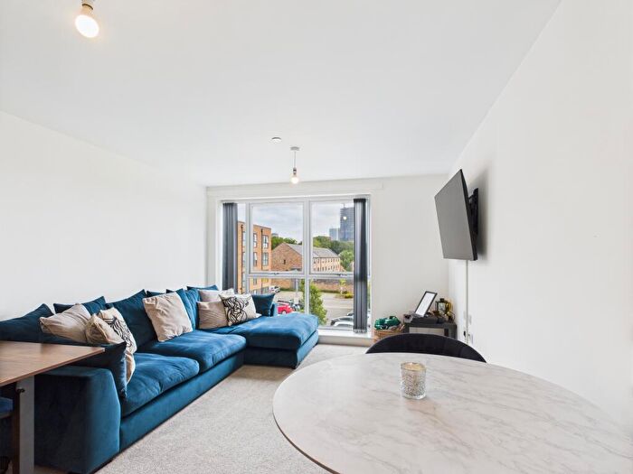 2 Bedroom Flat For Sale In Apartment, City Centre, Birmingham, B5