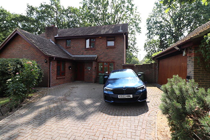 4 Bedroom House To Rent In The Grove, Billericay, CM11
