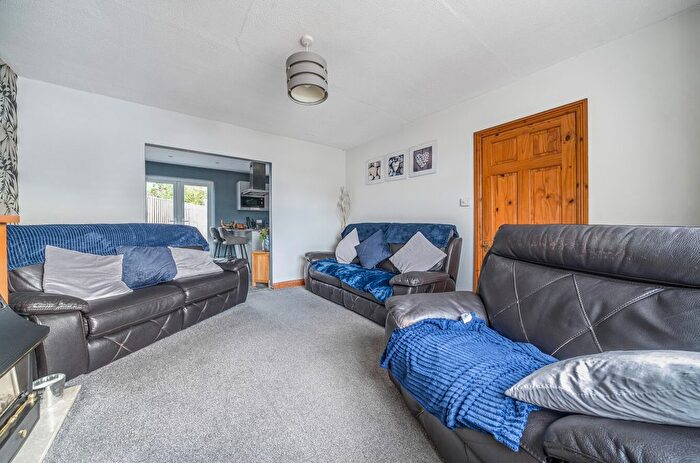 5 Bedroom End Terrace House For Sale In The Green, Cirencester, Gloucestershire, GL7