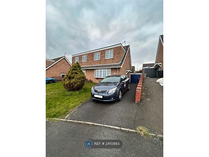 2 Bedroom Semi-Detached House To Rent In Dunslade Crescent, Brierley Hill, DY5