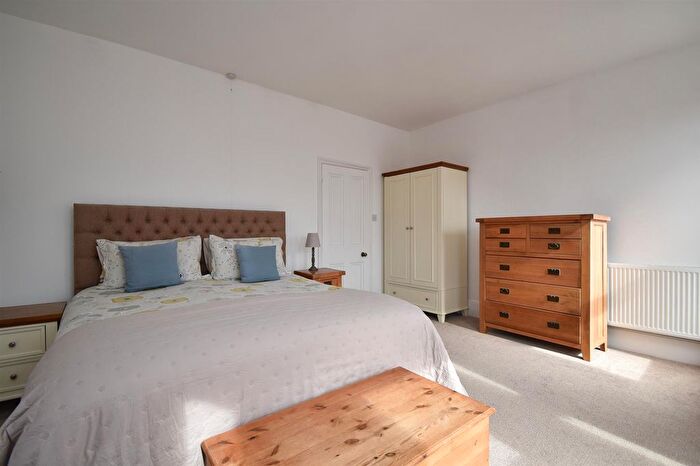 3 Bedroom End Terrace House For Sale In Edmund Road, Hastings, TN35
