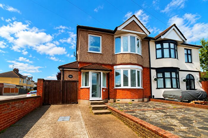 3 Bedroom Semi-Detached House To Rent In Rectory Road, Grays, Essex, RM17