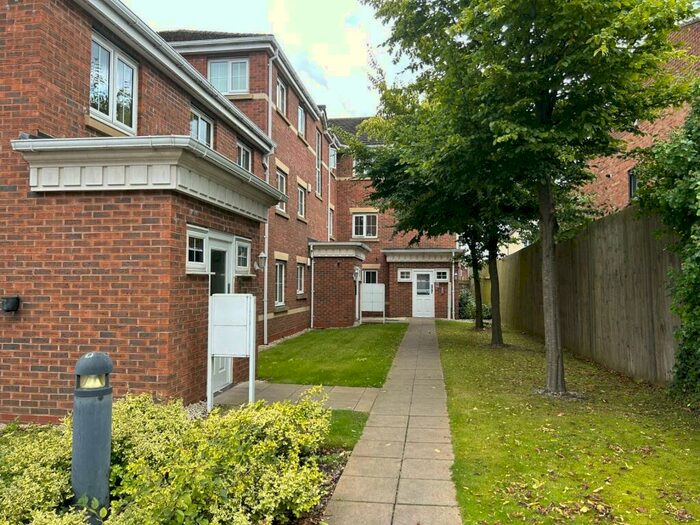 2 Bedroom Flat To Rent In Scott Street, Tipton, West Midlands, DY4